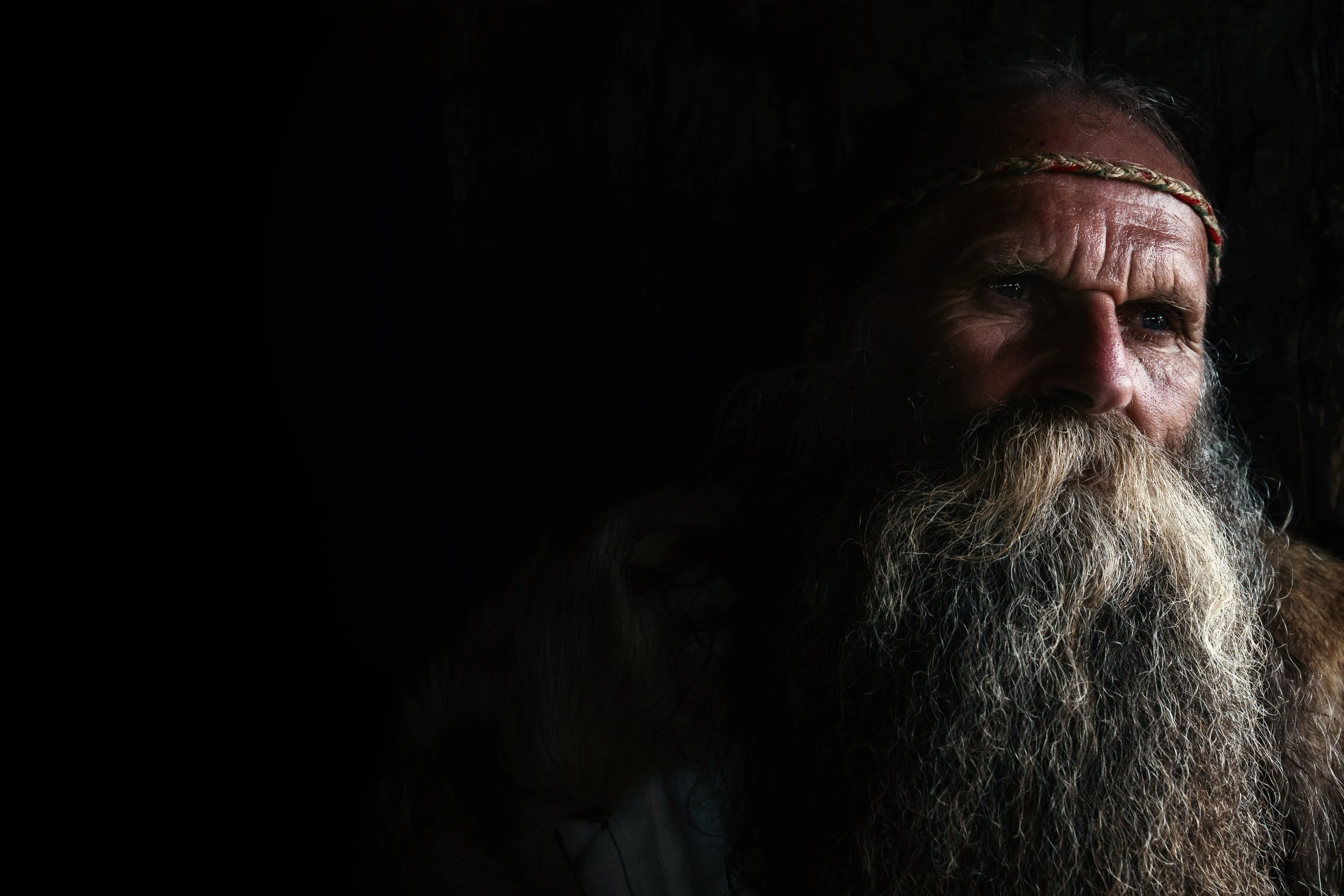 Cinematic low-key portrait by DÆG Studio